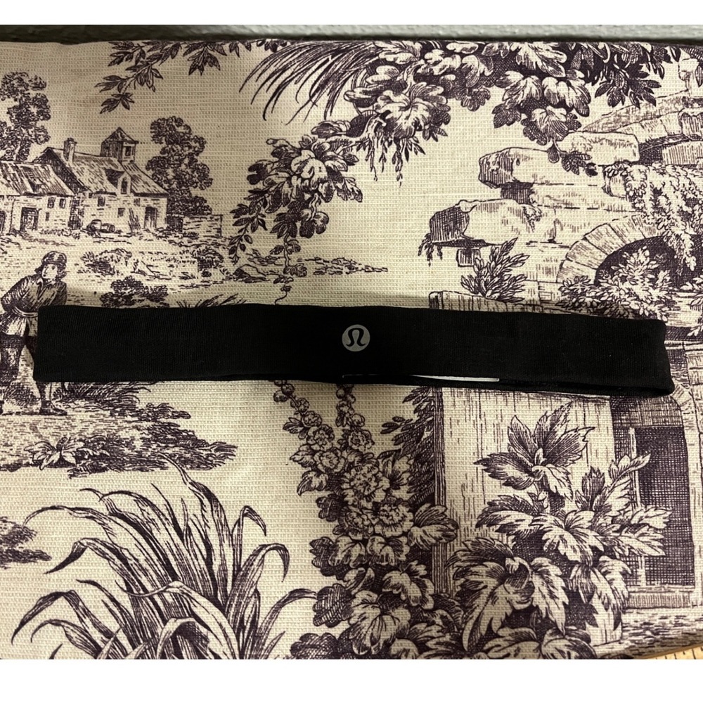 Lululemon Black Luxtreme Athletic Headband Yoga Running Hair Band